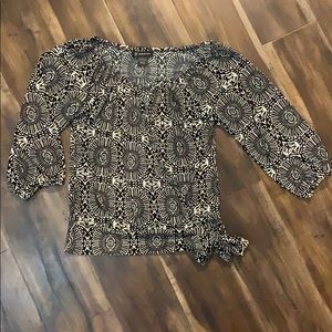 Black & White Printed Stretchy Blouse